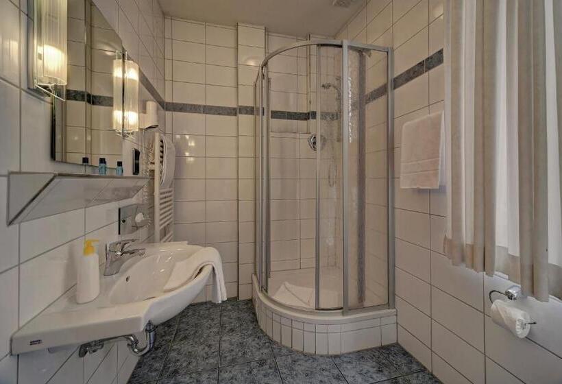 스탠다드 룸, Post