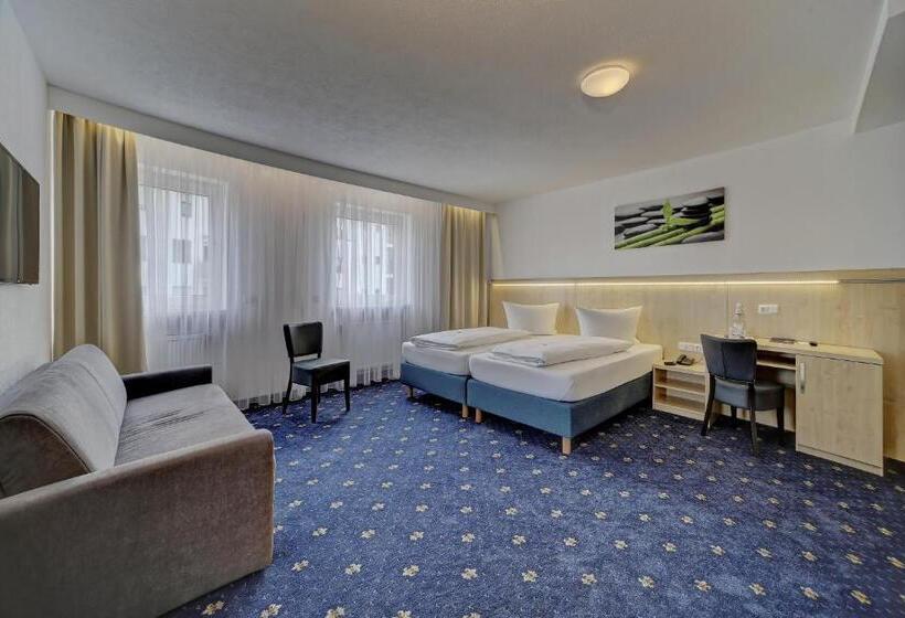 주니어 스위트, Post