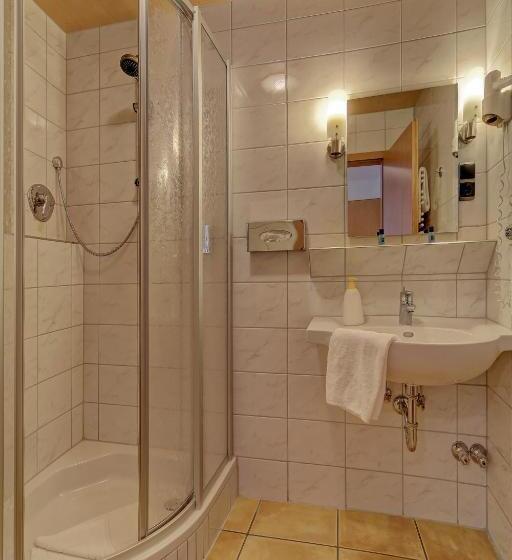 스탠다드 발코니 룸, Post