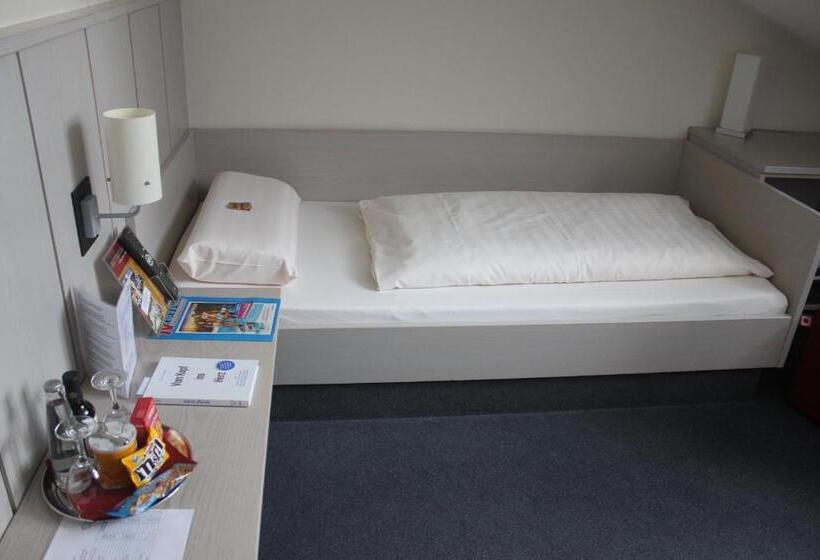 スタンダードルーム, Schiller