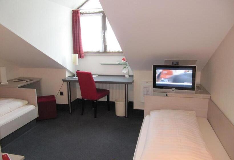 スタンダードルーム, Schiller