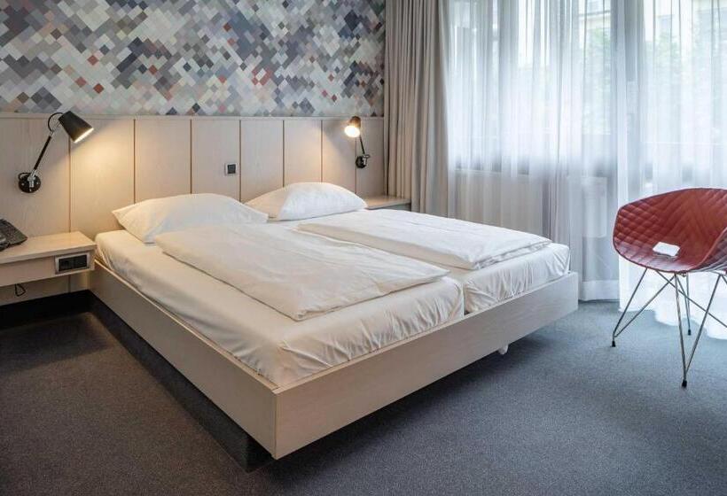 ビジネスルーム, Schiller