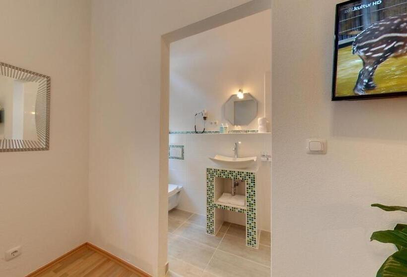 スタンダードシングルルーム, Schwanen