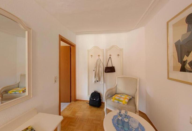 スイート, Schwanen