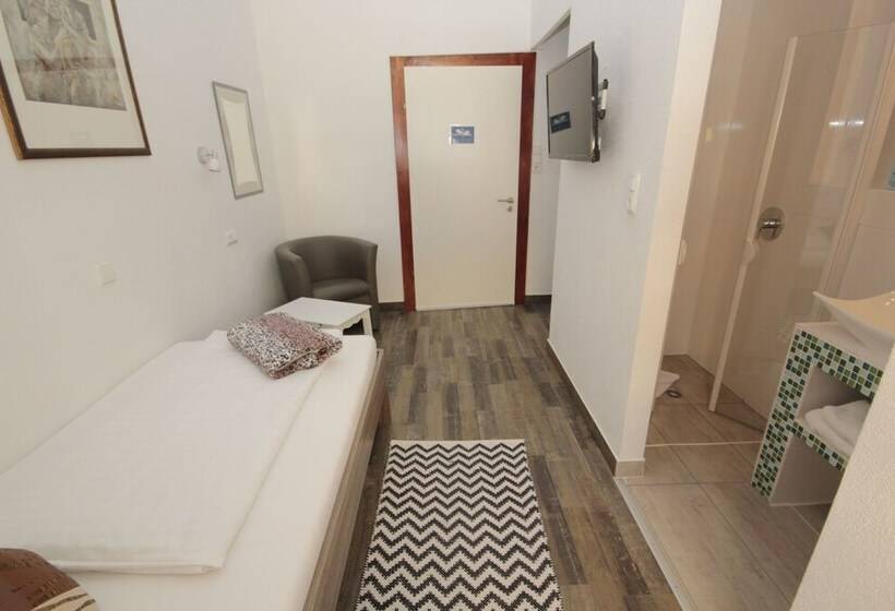 スタンダードシングルルーム, Schwanen