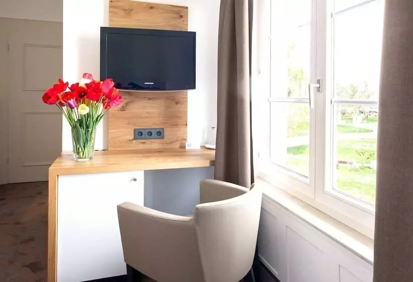 Economy Yhden Hengen Huone, Seehof