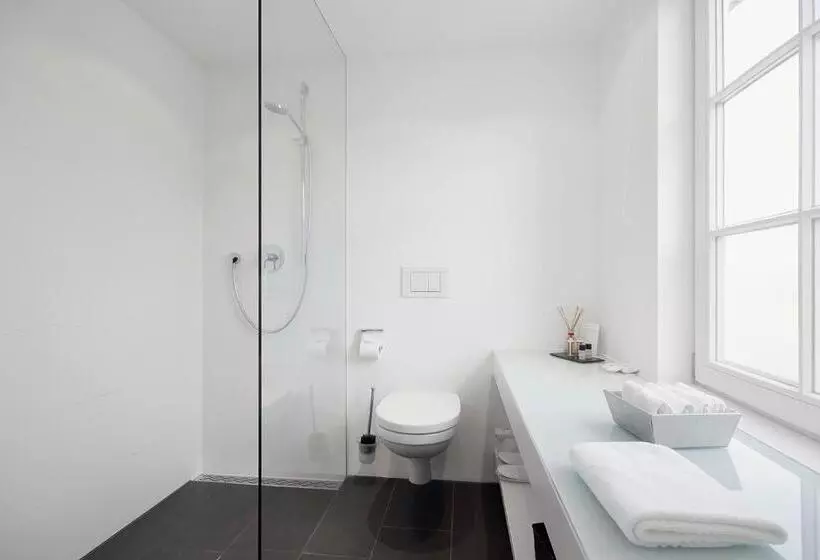 Deluxe-huone Sivuttainen Merinäkymä, Seehof