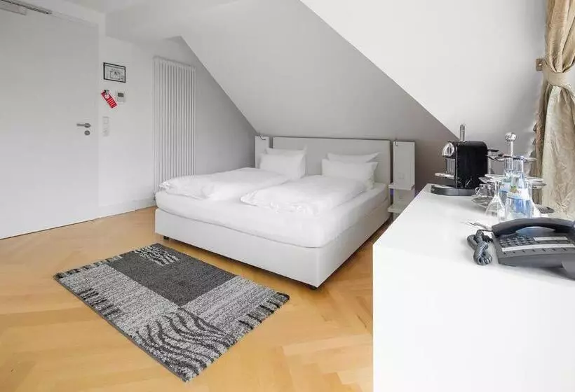 Deluxe-huone Sivuttainen Merinäkymä, Seehof