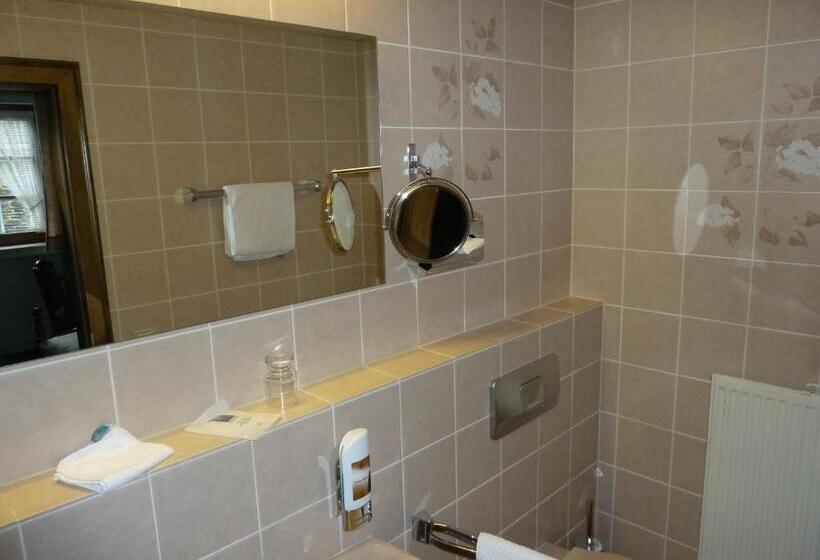 スタンダードルーム, Zur Post