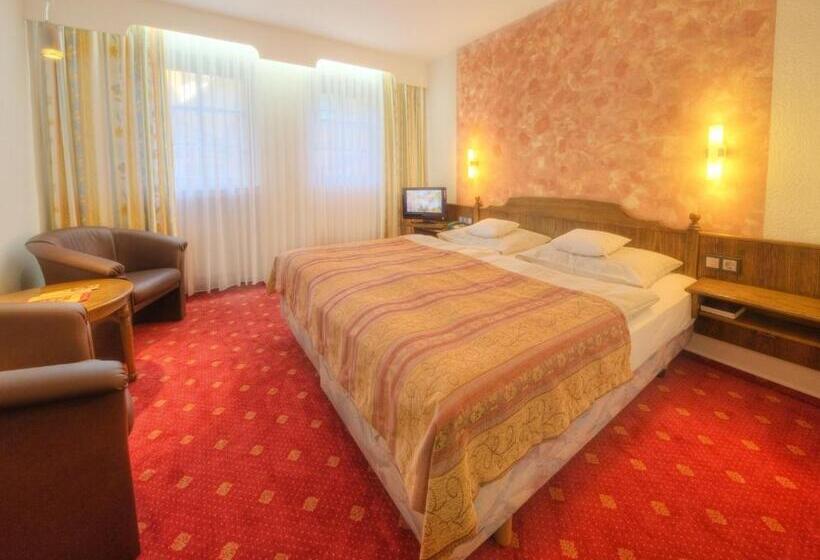 コンフォートルーム, Zur Post