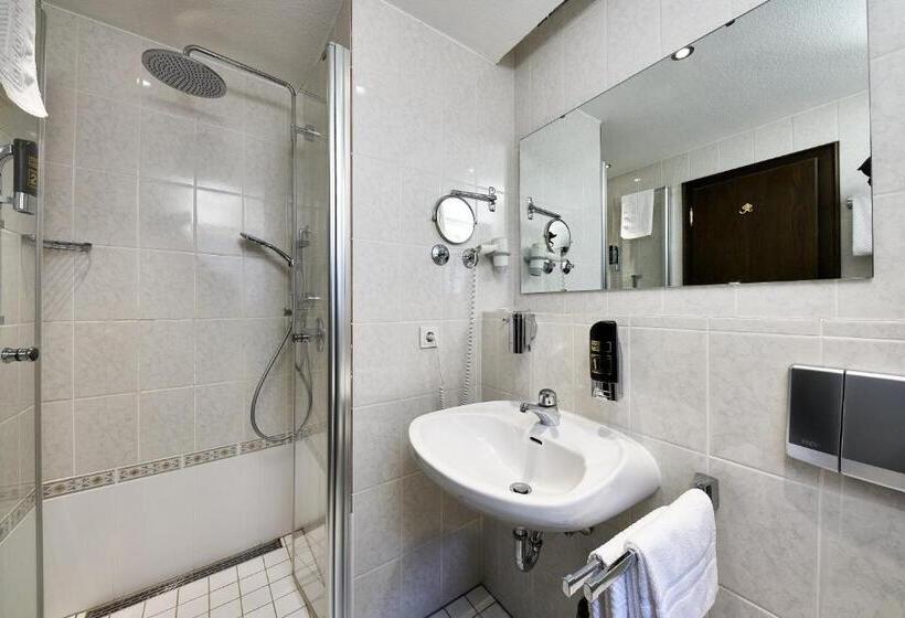 スタンダードルーム, Zur Post