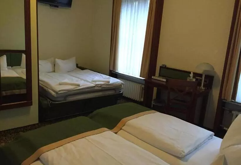 اتاق خانوادگی, Parkhotel Zirndorf