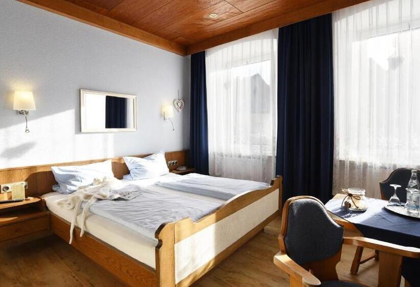 Номер Стандарт, Gasthof & Hotel Goldener Hirsch
