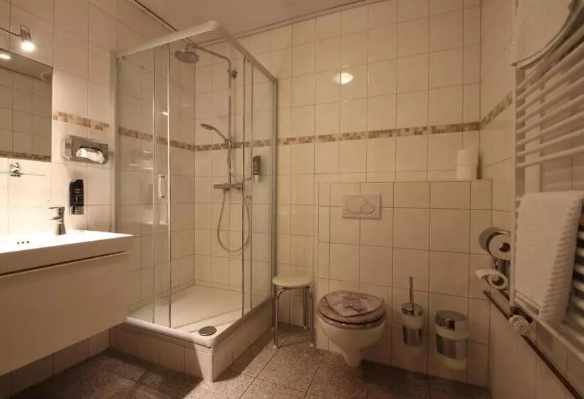 تختخواب در اتاق مشترک, Günstige Zimmer Im Spessart