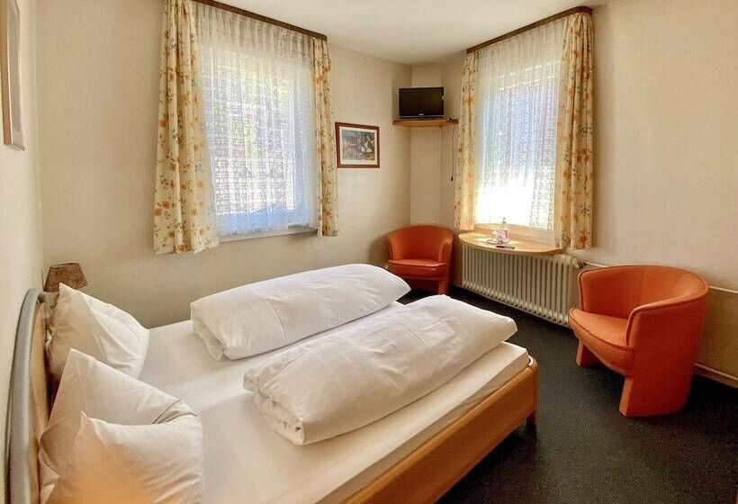 غرفة قياسية رباعية, Schwarzwaldgasthaus Linde