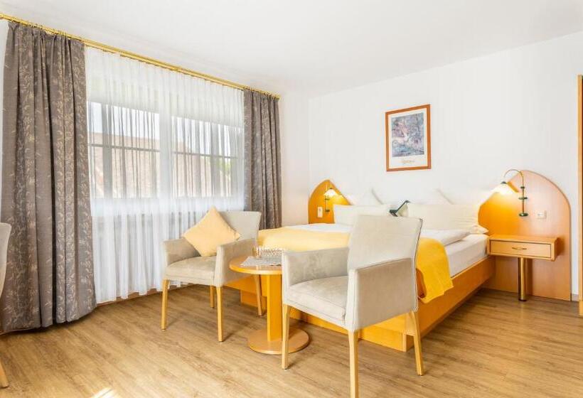 Трехместный Номер Комфорт, Wander Und Aktiv Hotel Rösslwirt