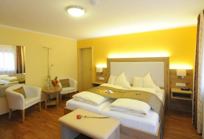 Номер Deluxe с Балконом, Wander Und Aktiv Hotel Rösslwirt