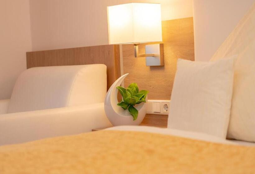 Трехместный Номер Комфорт, Wander Und Aktiv Hotel Rösslwirt