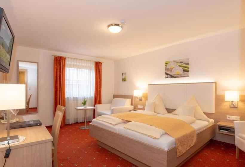 Трехместный Номер Комфорт, Wander Und Aktiv Hotel Rösslwirt