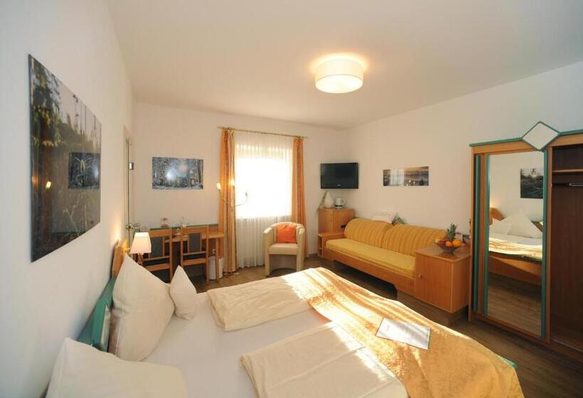 Трехместный Номер Комфорт, Wander Und Aktiv Hotel Rösslwirt