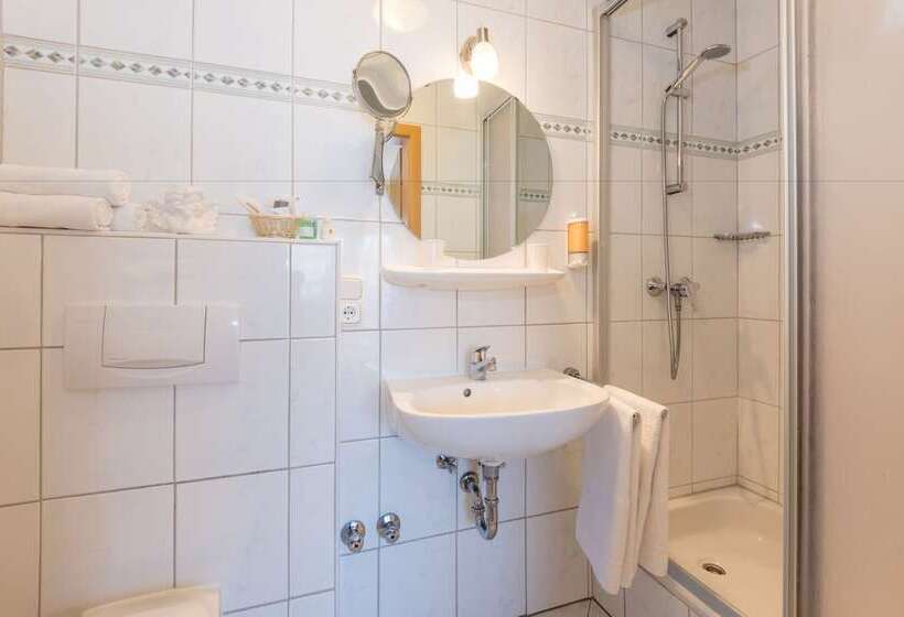Трехместный Номер Комфорт, Wander Und Aktiv Hotel Rösslwirt