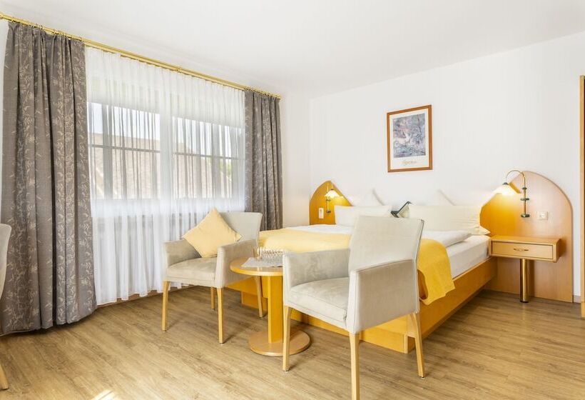 Трехместный Номер Комфорт, Wander Und Aktiv Hotel Rösslwirt