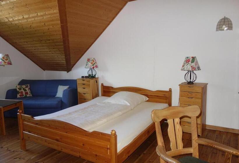 غرفة عائلية, Schumacher's Landhaus