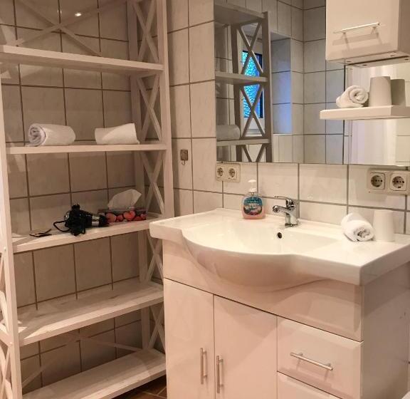 غرفة كومفورت, Schumacher's Landhaus