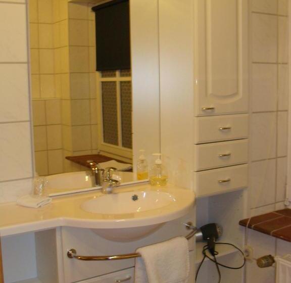 舒适型房间, Schumacher's Landhaus