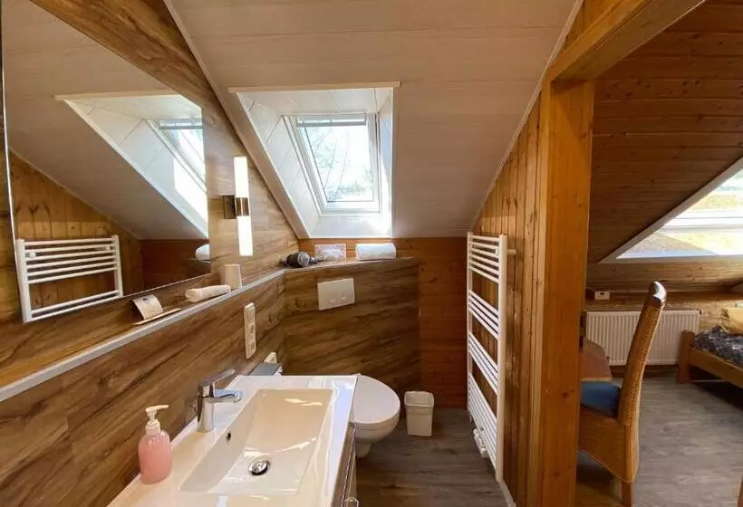 Standard Yhden Hengen Huone, Schumacher's Landhaus