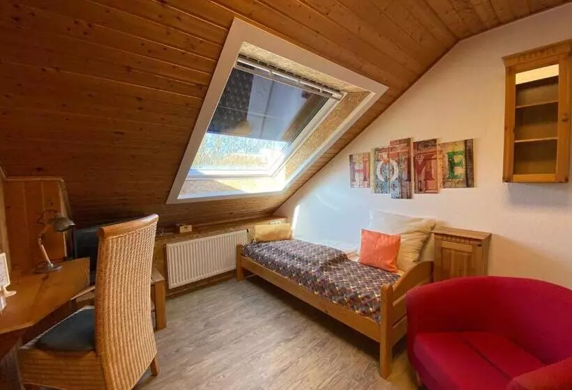 Standard Yhden Hengen Huone, Schumacher's Landhaus