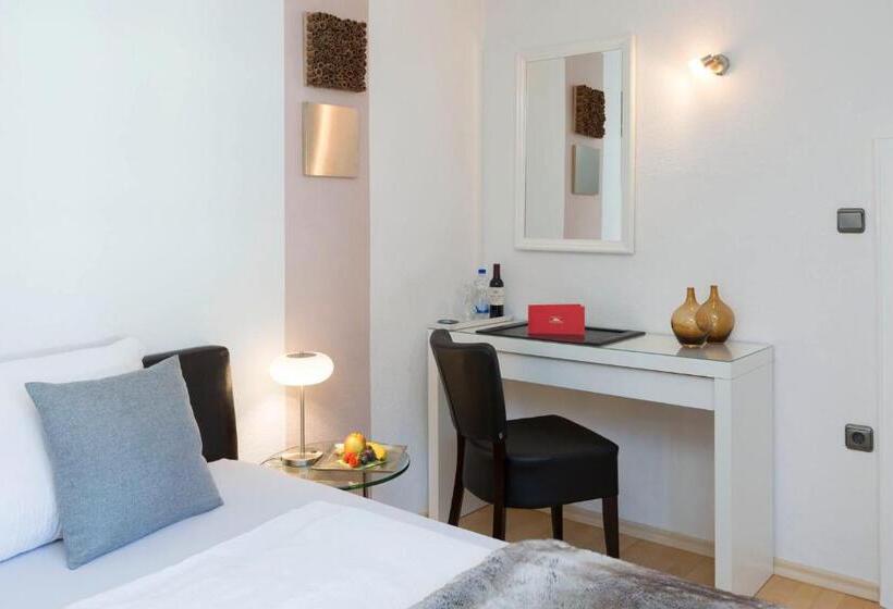 标准单人间, Villa Rosa