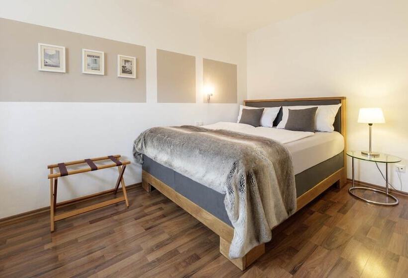 标准间, Villa Rosa