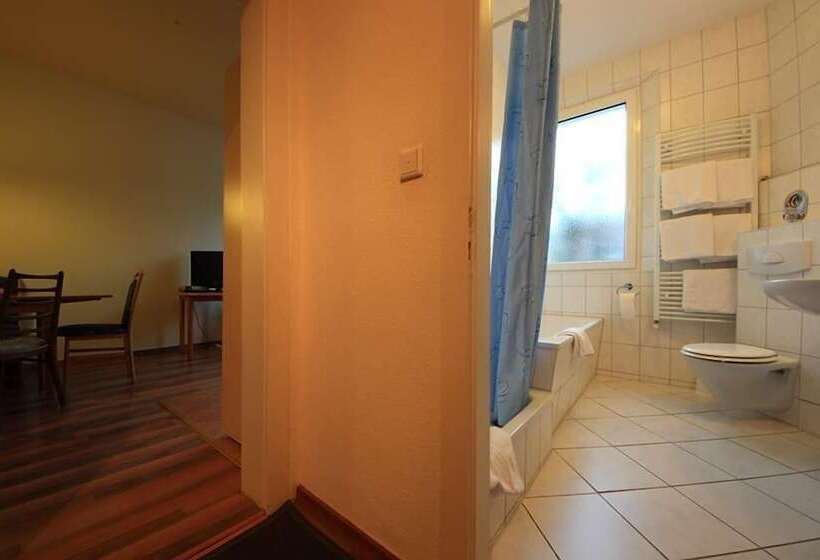 غرفة قياسية ثلاثية, Altstadthotel Fürth
