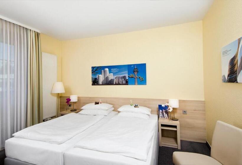 חדר סטנדרט, Am Hofgarten