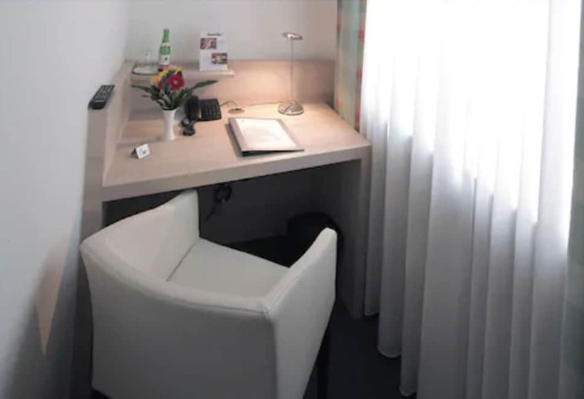 חדר סטנדרט, Am Hofgarten