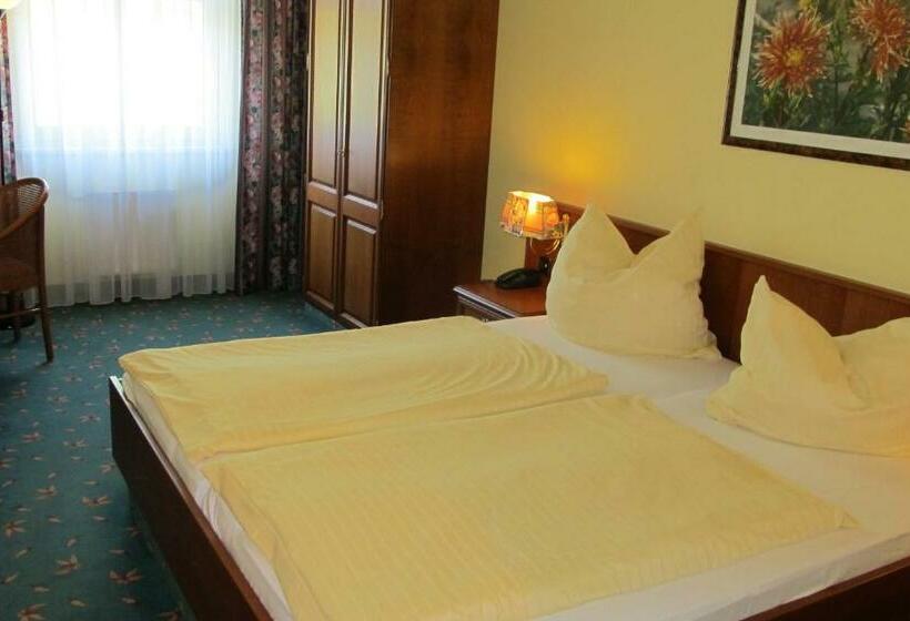 غرفة قياسية, Brandiser Park