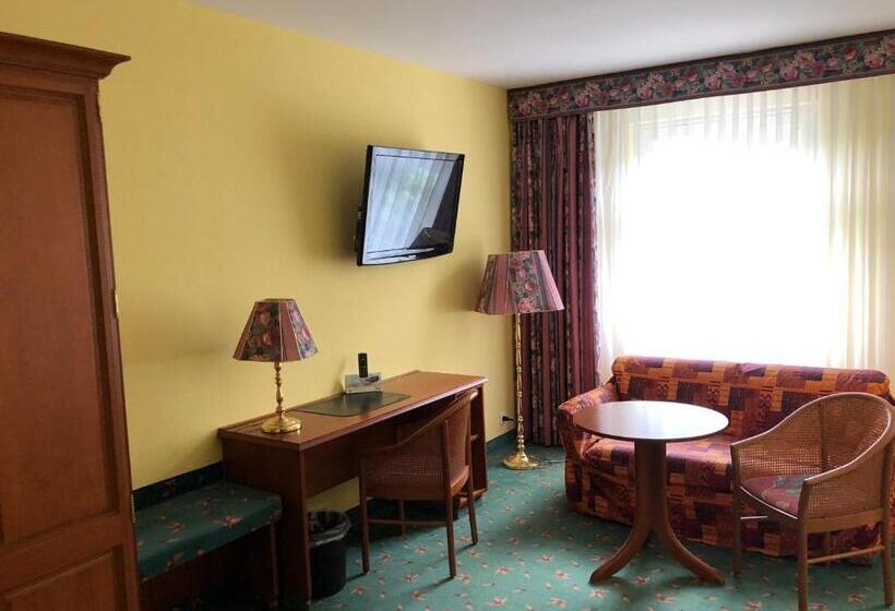 غرفة عائلية, Brandiser Park