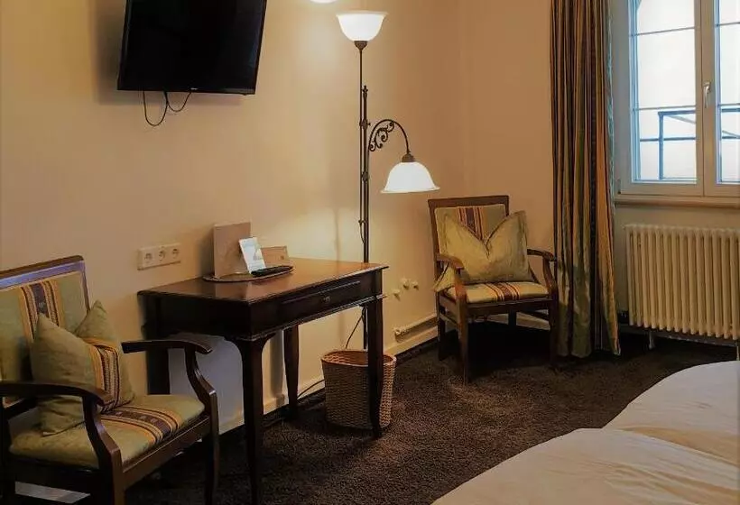 Comfort-huone, Brutsches Rebstock