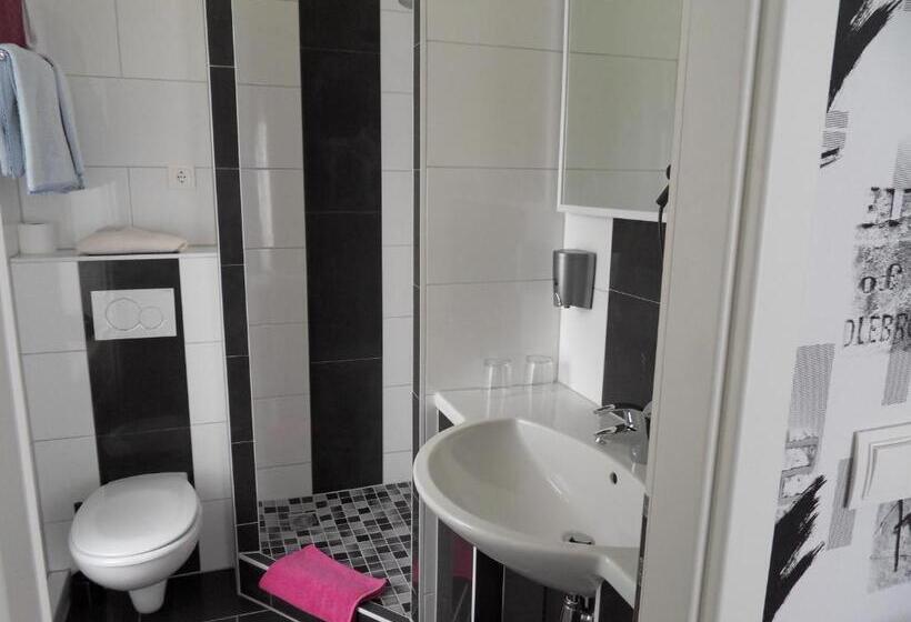 家庭间, City Central Promenade