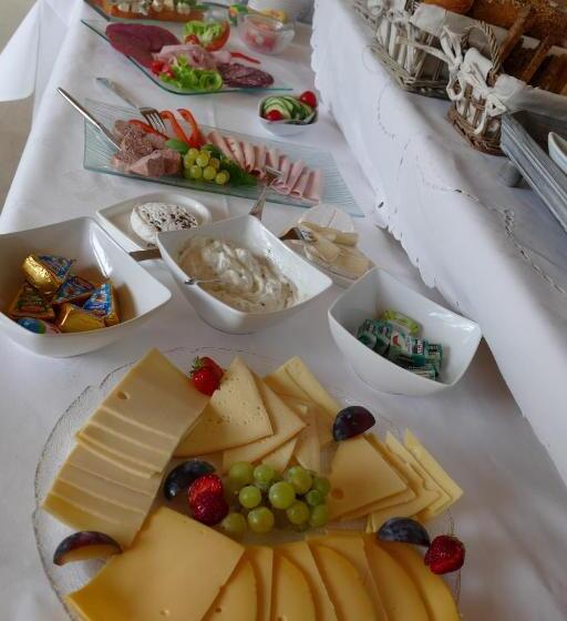 اتاق خانوادگی, Haus Am Karpfenteich