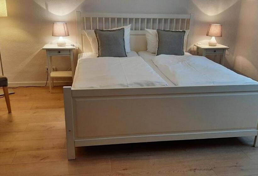 Номер Deluxe с Балконом, Haus Am Karpfenteich