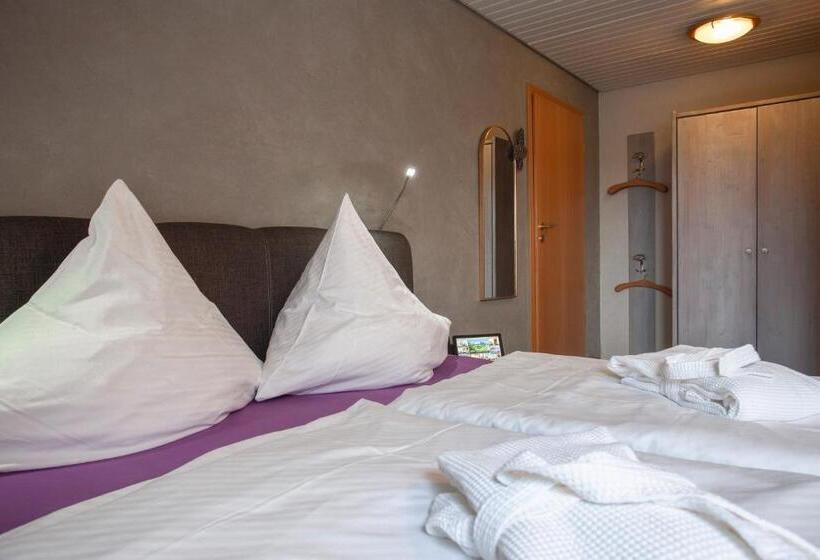 舒适三人间, Haus Andrea