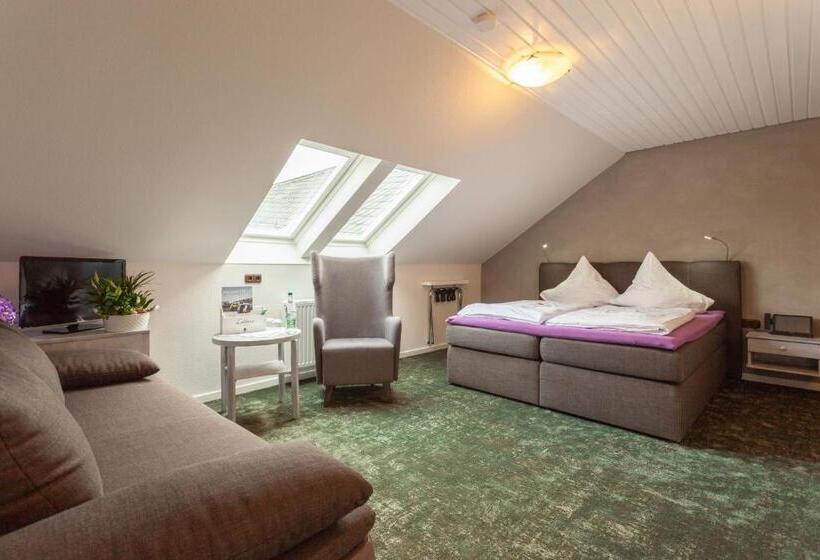 舒适三人间, Haus Andrea