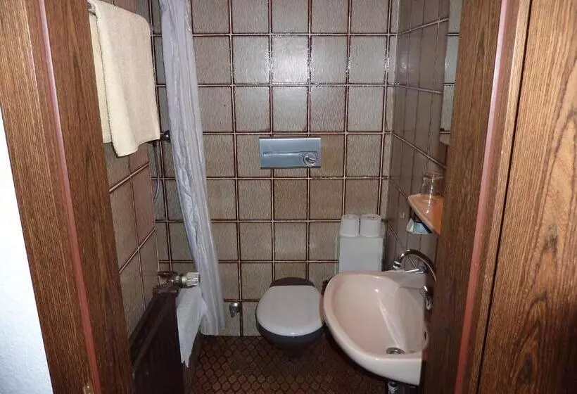 Standard Yhden Hengen Huone, Heidehaus
