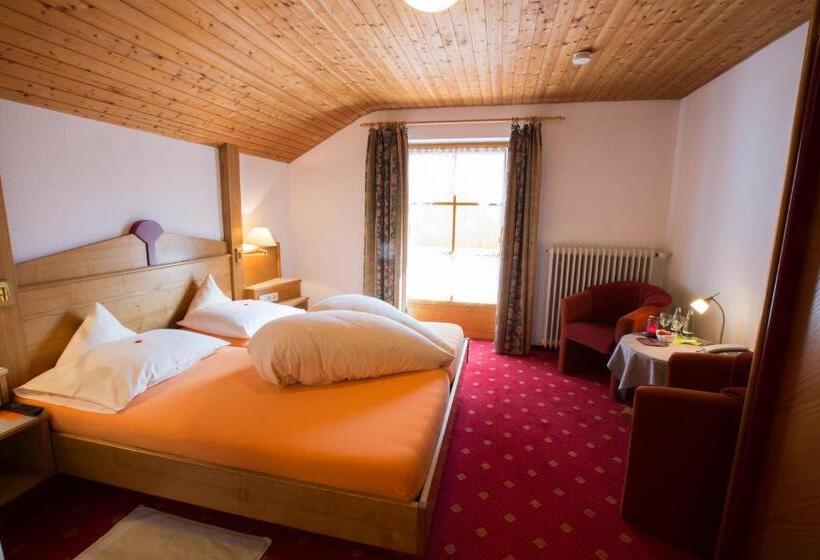 Номер Стандарт Вид на Горы, Helmerhof