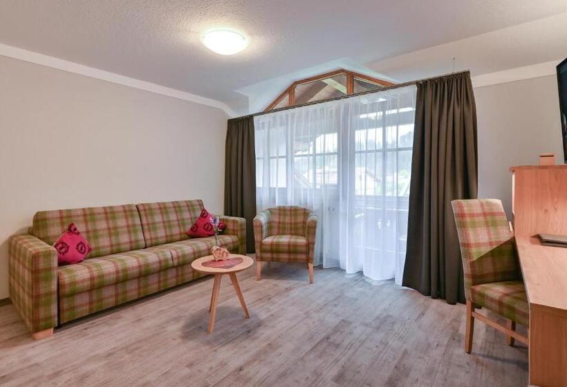 Полулюкс с Балконом, Helmerhof