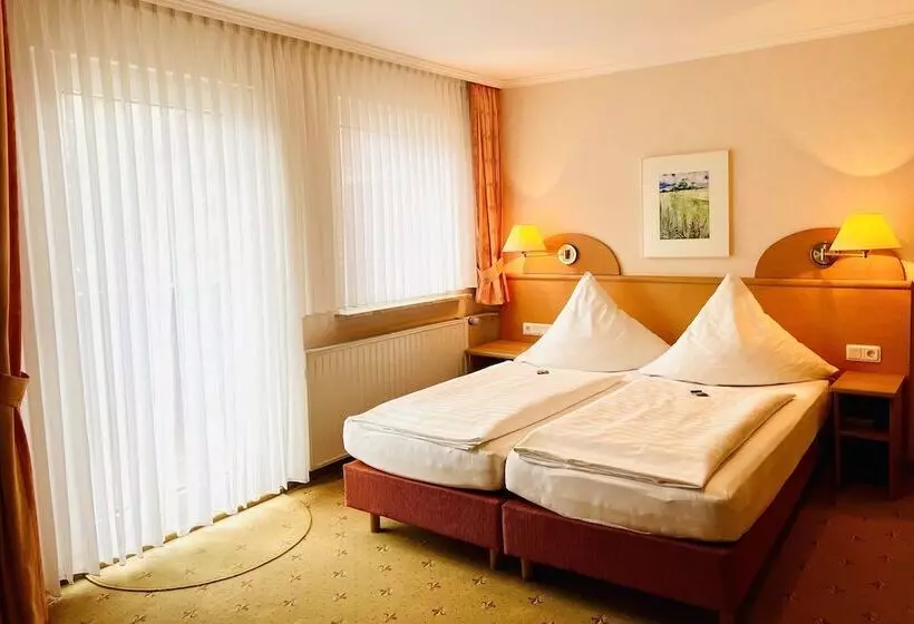 Standard-huone, Ingeburg
