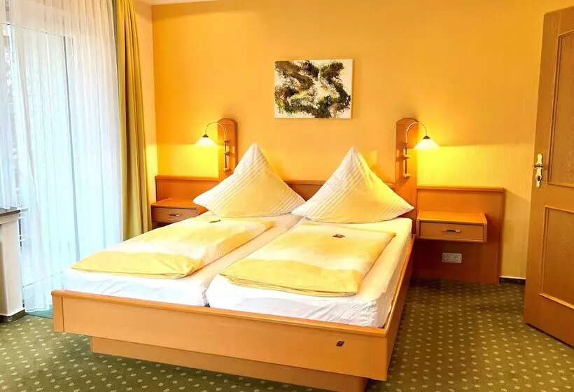 Standard-huone, Ingeburg