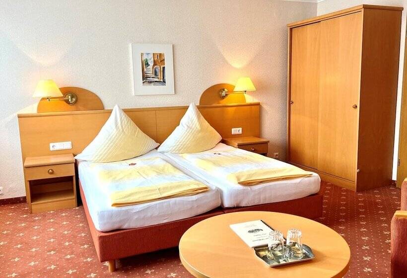 غرفة قياسية, Ingeburg